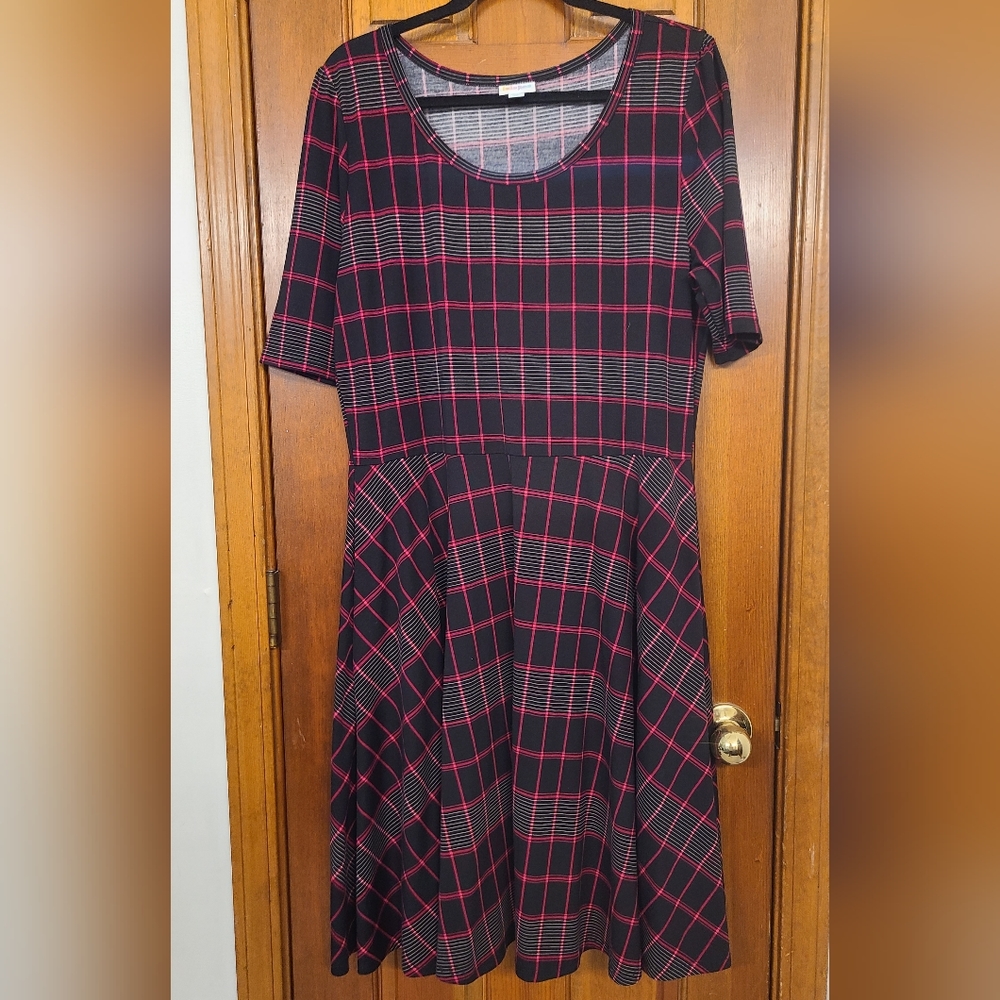 2XL Lularoe Nicole dress w/ pockets